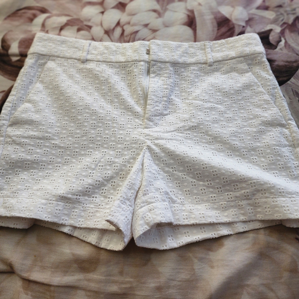 Banana Republic White Eyelet Women's Shorts